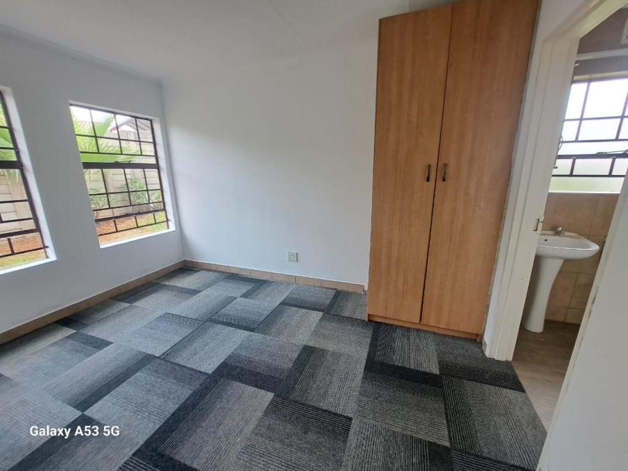 3 Bedroom Property for Sale in Olievenhoutbosch Gauteng