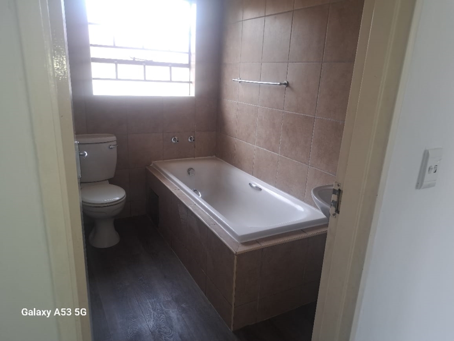 3 Bedroom Property for Sale in Olievenhoutbosch Gauteng