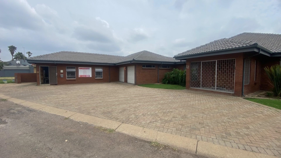 3 Bedroom Property for Sale in Bakerton Gauteng