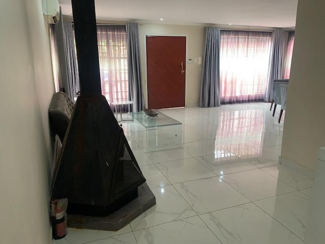 5 Bedroom Property for Sale in Garsfontein Gauteng