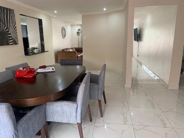 5 Bedroom Property for Sale in Garsfontein Gauteng