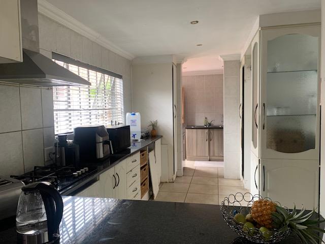 5 Bedroom Property for Sale in Garsfontein Gauteng