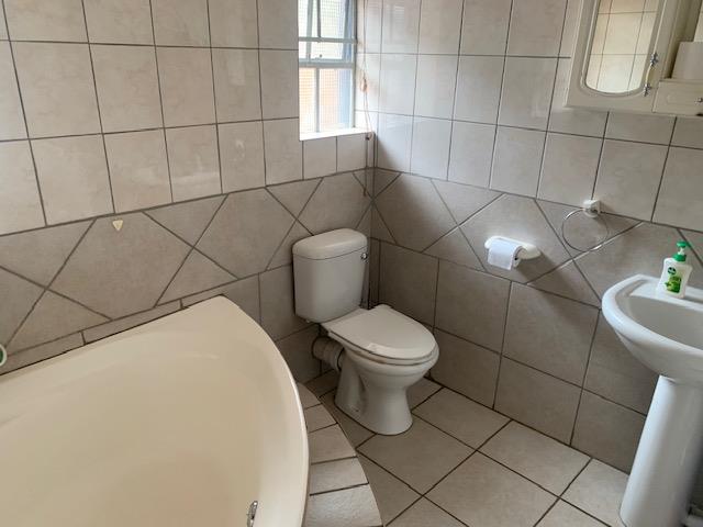 5 Bedroom Property for Sale in Garsfontein Gauteng