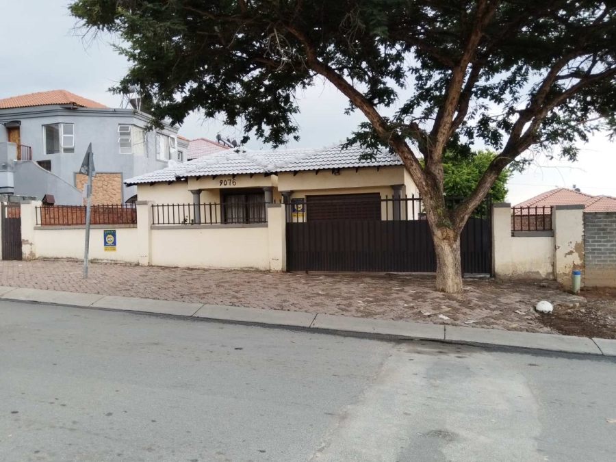 3 Bedroom Property for Sale in Olievenhoutbosch Gauteng