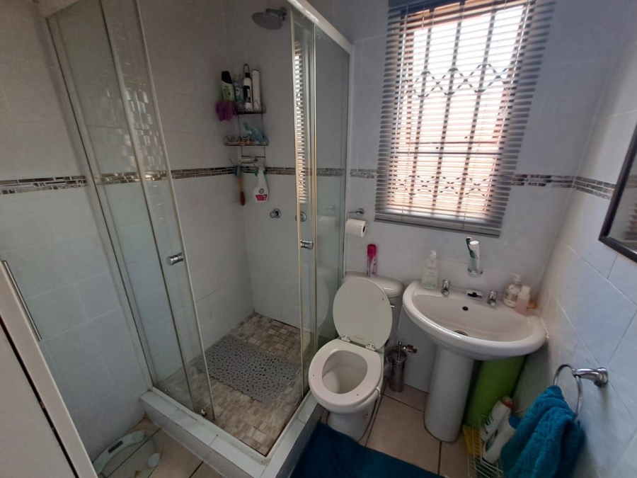 3 Bedroom Property for Sale in Olievenhoutbosch Gauteng