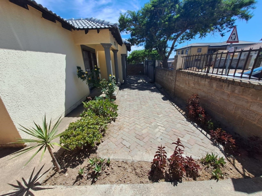 3 Bedroom Property for Sale in Olievenhoutbosch Gauteng