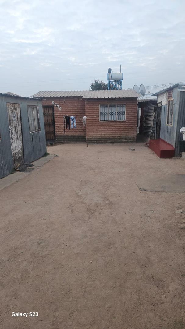 1 Bedroom Property for Sale in Olievenhoutbosch Gauteng