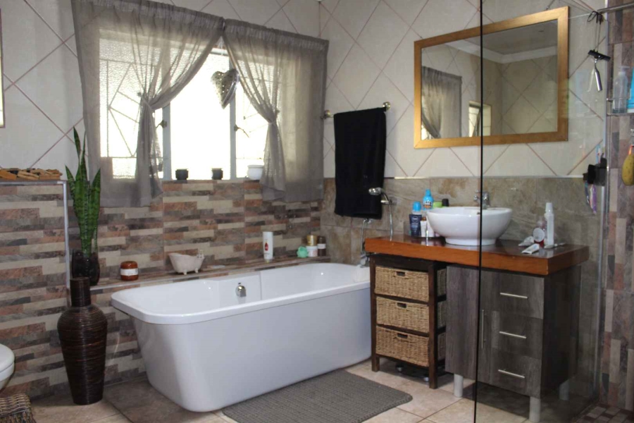 4 Bedroom Property for Sale in Valhalla Gauteng