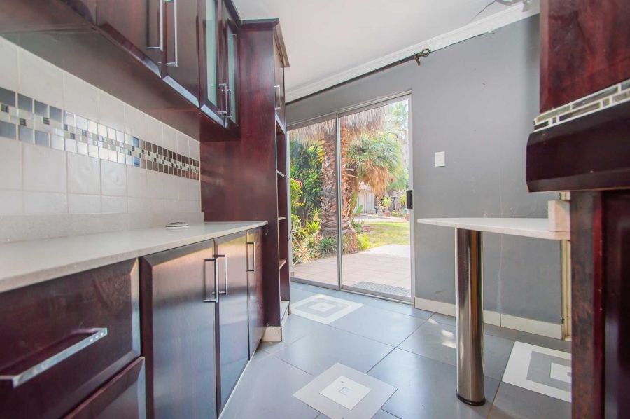 4 Bedroom Property for Sale in Sharonlea Gauteng