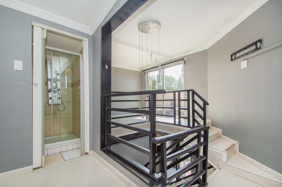 4 Bedroom Property for Sale in Sharonlea Gauteng