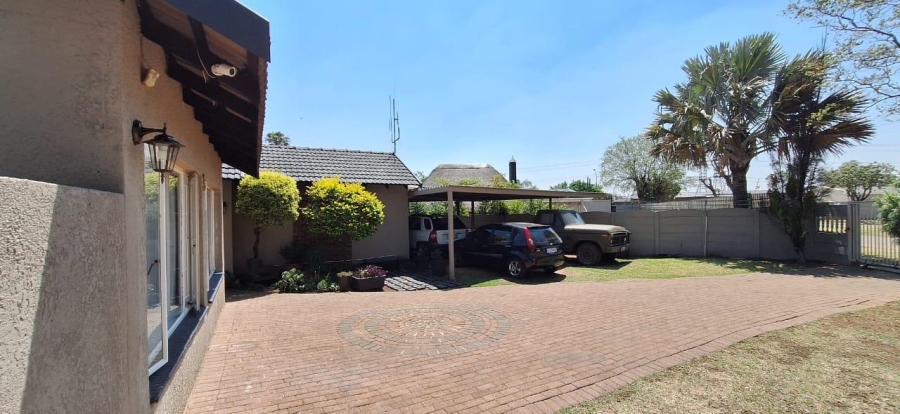 6 Bedroom Property for Sale in Randhart Gauteng