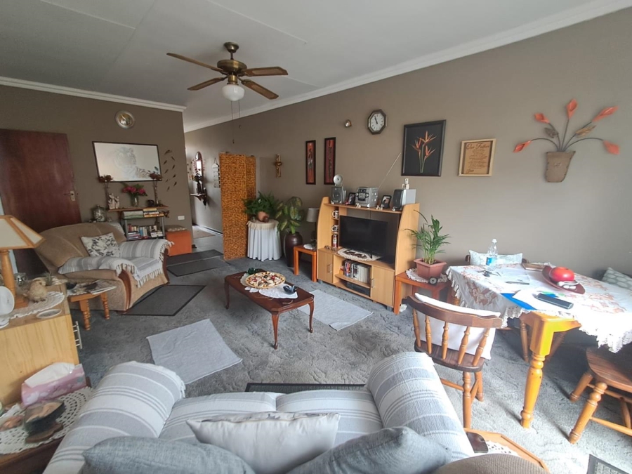 2 Bedroom Property for Sale in New Redruth Gauteng