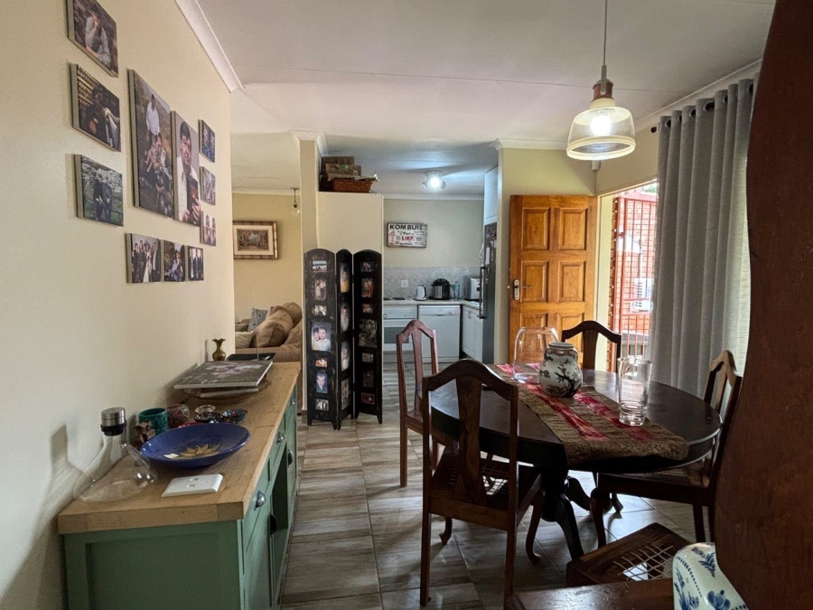 2 Bedroom Property for Sale in Faerie Glen Gauteng