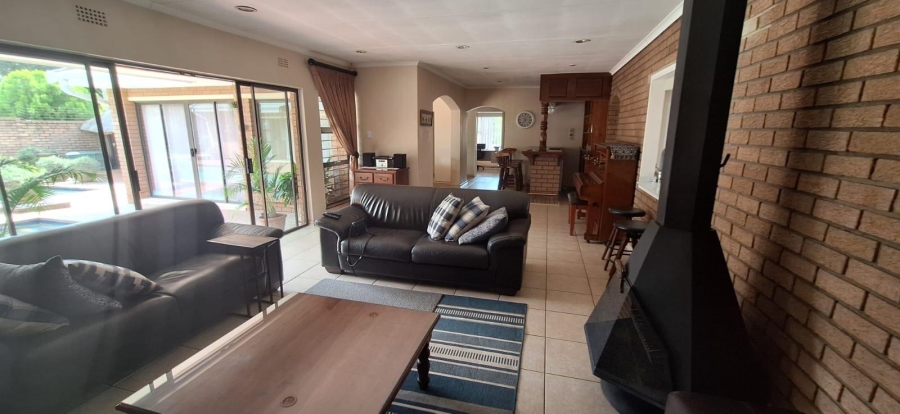 5 Bedroom Property for Sale in Sunward Park Gauteng