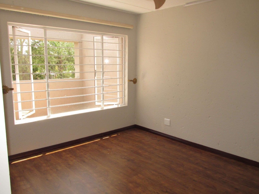 To Let 2 Bedroom Property for Rent in Bryanston Gauteng