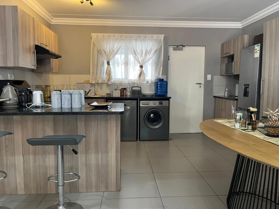 2 Bedroom Property for Sale in Chartwell Gauteng