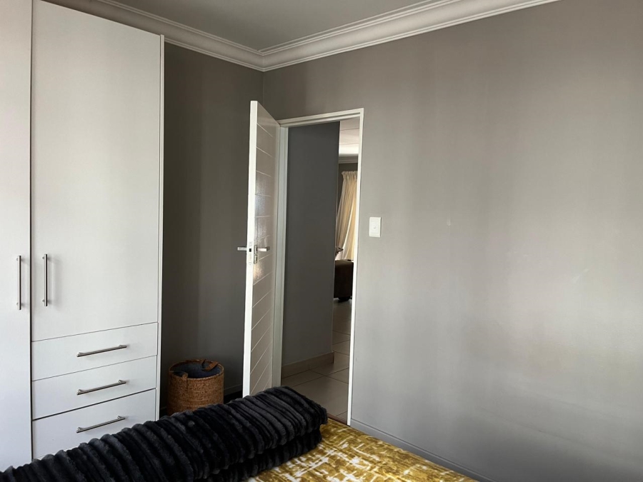 2 Bedroom Property for Sale in Chartwell Gauteng