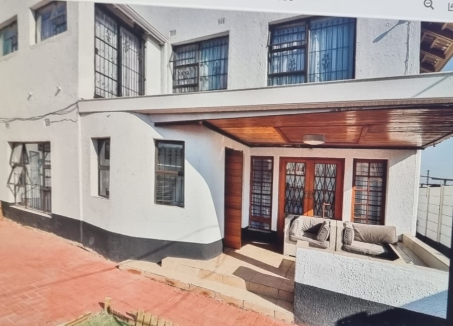 4 Bedroom Property for Sale in Sophiatown Gauteng