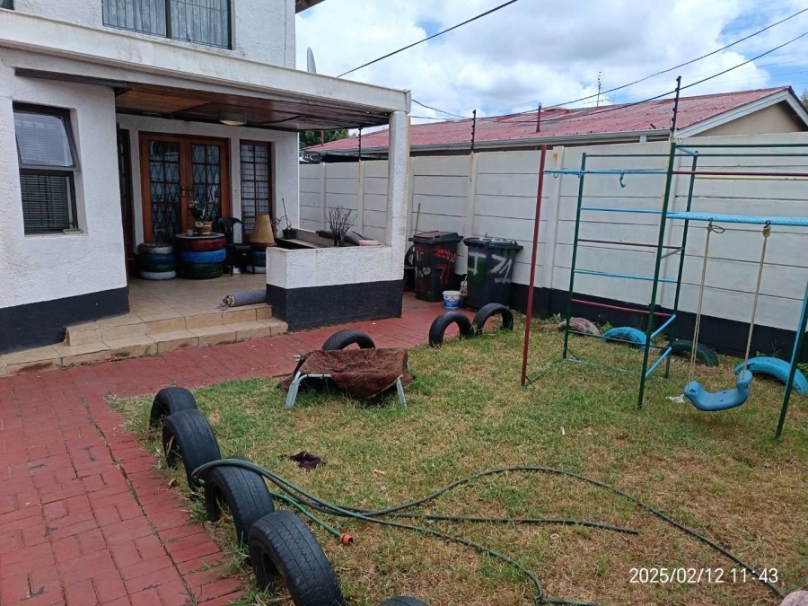 4 Bedroom Property for Sale in Sophiatown Gauteng