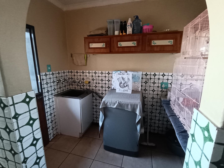 3 Bedroom Property for Sale in Dorandia Gauteng