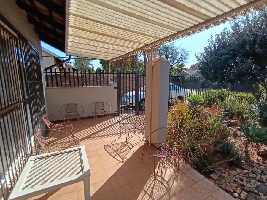 3 Bedroom Property for Sale in Dorandia Gauteng