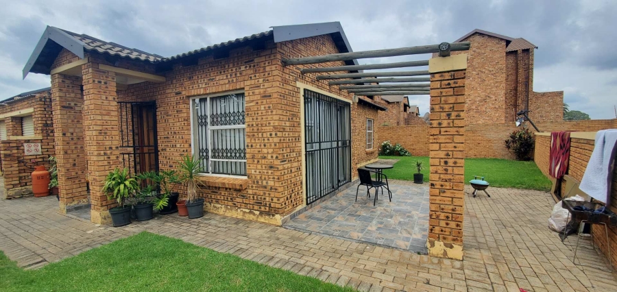 3 Bedroom Property for Sale in Honeypark Gauteng