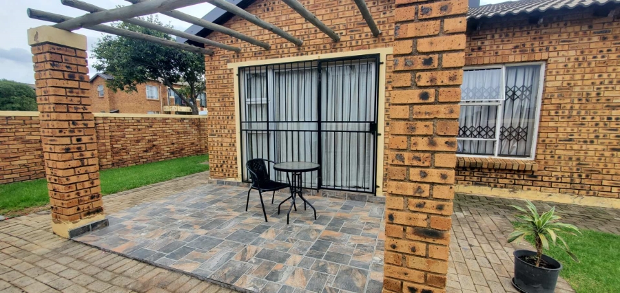 3 Bedroom Property for Sale in Honeypark Gauteng