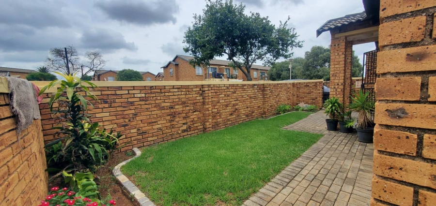 3 Bedroom Property for Sale in Honeypark Gauteng