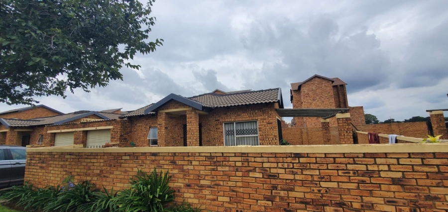 3 Bedroom Property for Sale in Honeypark Gauteng