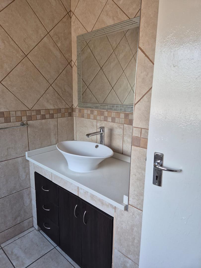 To Let 2 Bedroom Property for Rent in Benoni Central Gauteng