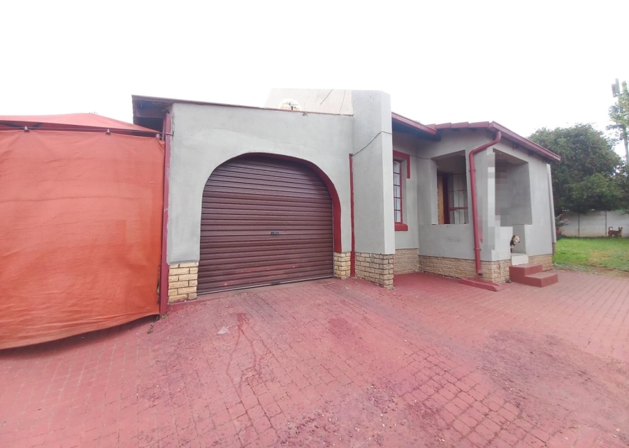 2 Bedroom Property for Sale in Elandspoort Gauteng