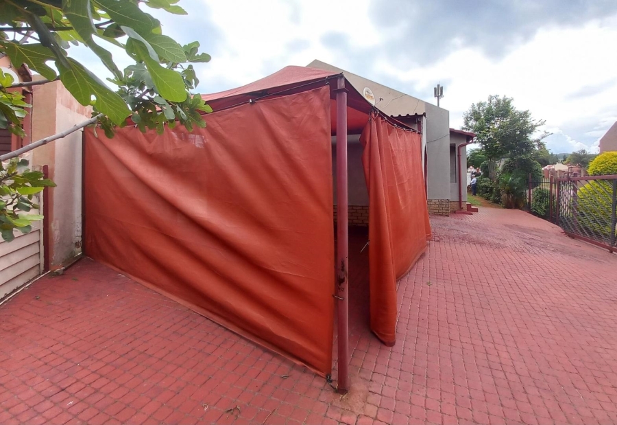 2 Bedroom Property for Sale in Elandspoort Gauteng