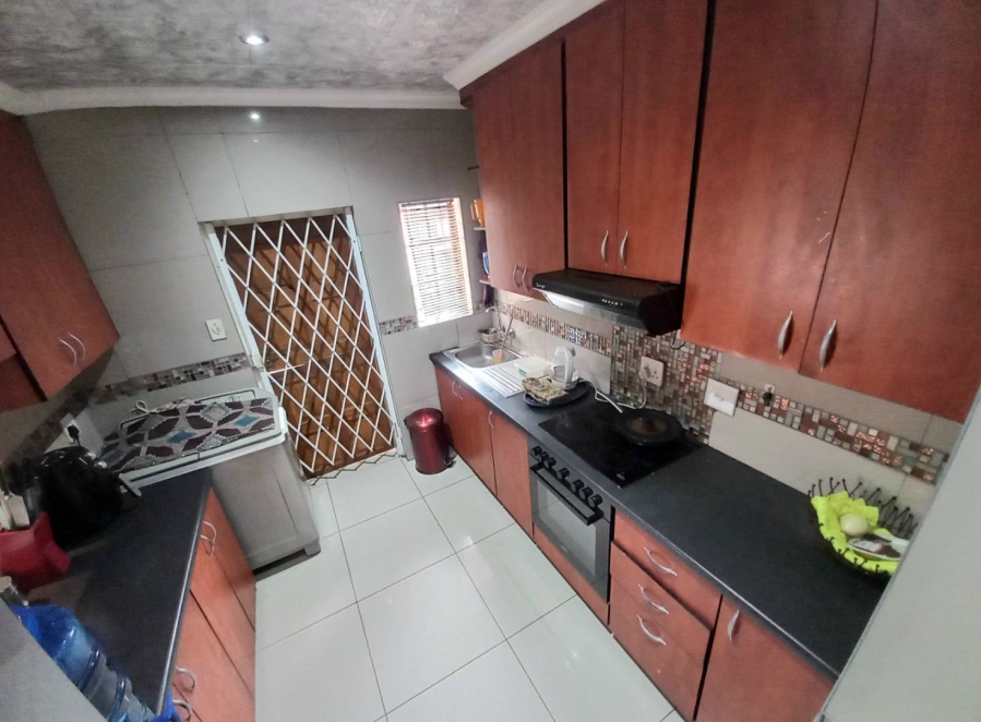 2 Bedroom Property for Sale in Elandspoort Gauteng