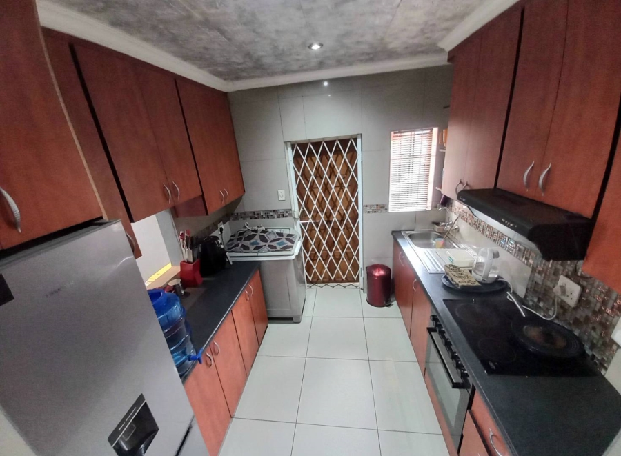 2 Bedroom Property for Sale in Elandspoort Gauteng