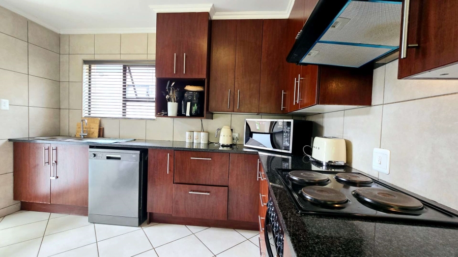 3 Bedroom Property for Sale in Olympus Gauteng