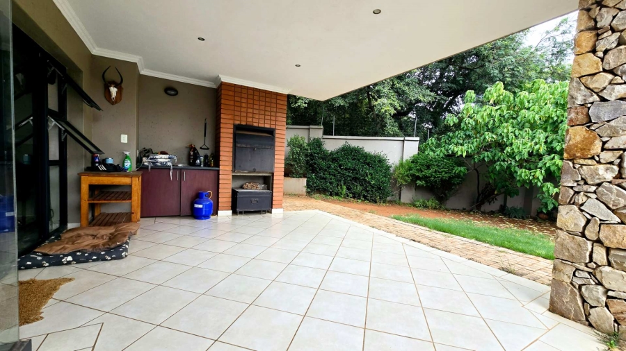 3 Bedroom Property for Sale in Olympus Gauteng