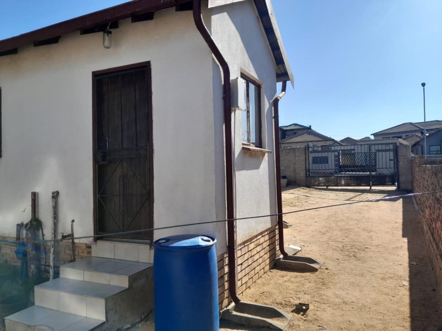 2 Bedroom Property for Sale in Olievenhoutbosch Gauteng