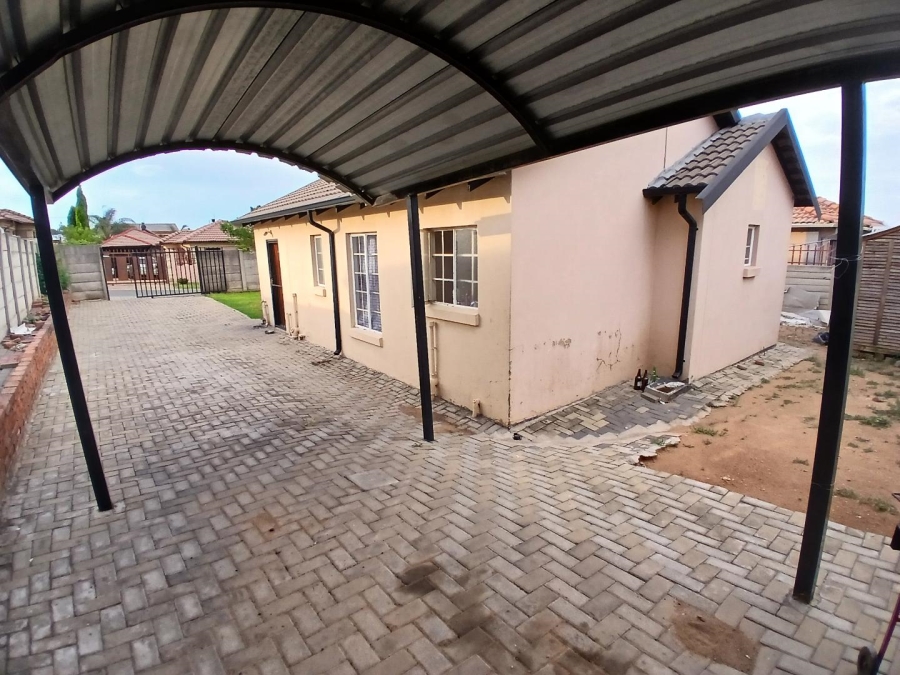 3 Bedroom Property for Sale in Olievenhoutbosch Gauteng