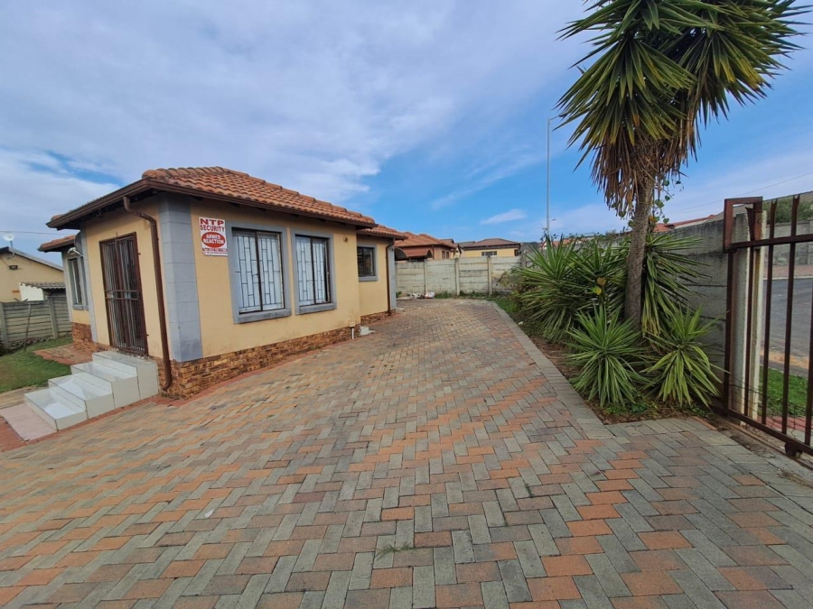 3 Bedroom Property for Sale in Olievenhoutbosch Gauteng