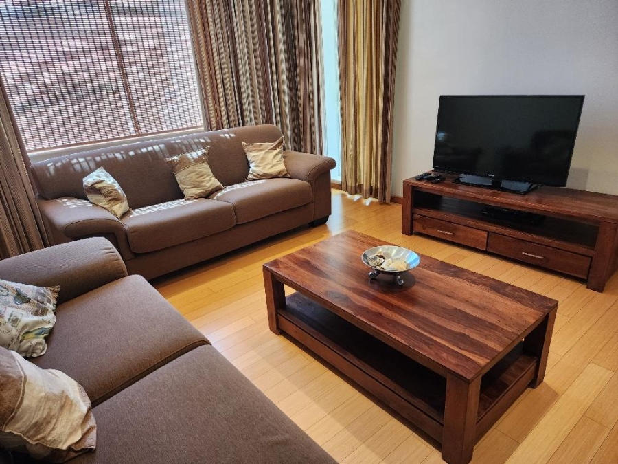 To Let 1 Bedroom Property for Rent in Sandhurst Gauteng