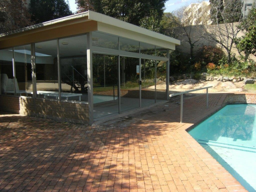 To Let 1 Bedroom Property for Rent in Sandhurst Gauteng