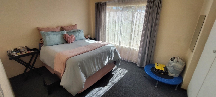 To Let 2 Bedroom Property for Rent in Roodepoort Gauteng