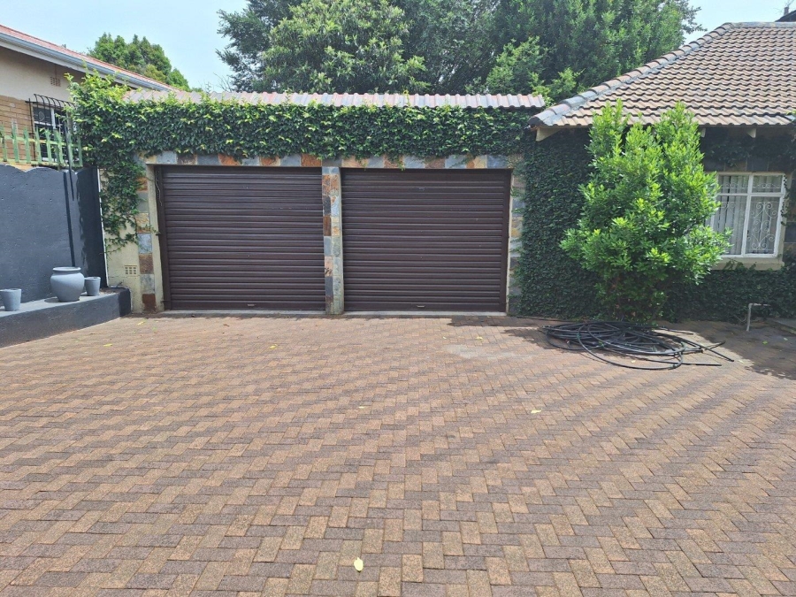 To Let 2 Bedroom Property for Rent in Discovery Gauteng