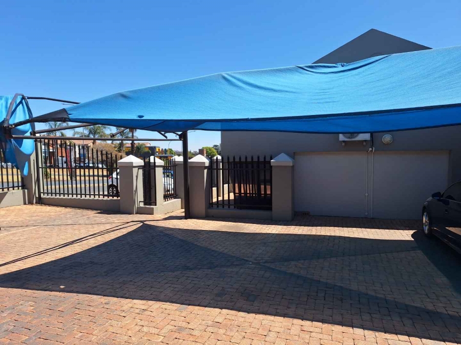 To Let commercial Property for Rent in Risidale Gauteng