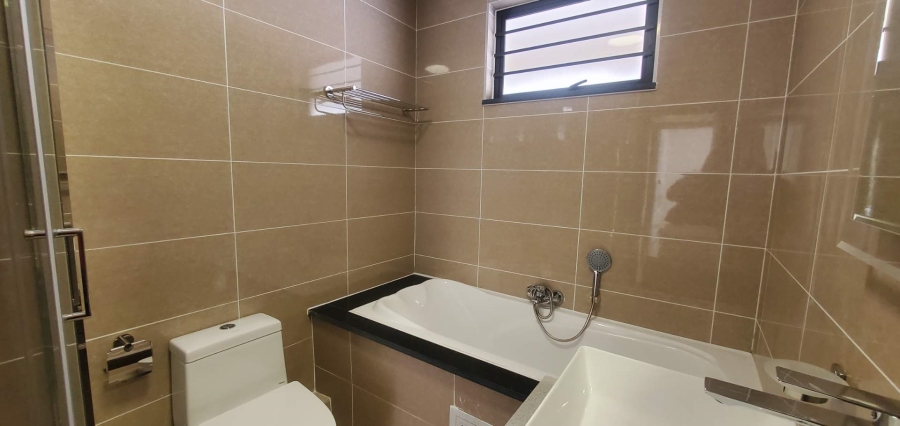 To Let 2 Bedroom Property for Rent in Blue Hills Gauteng