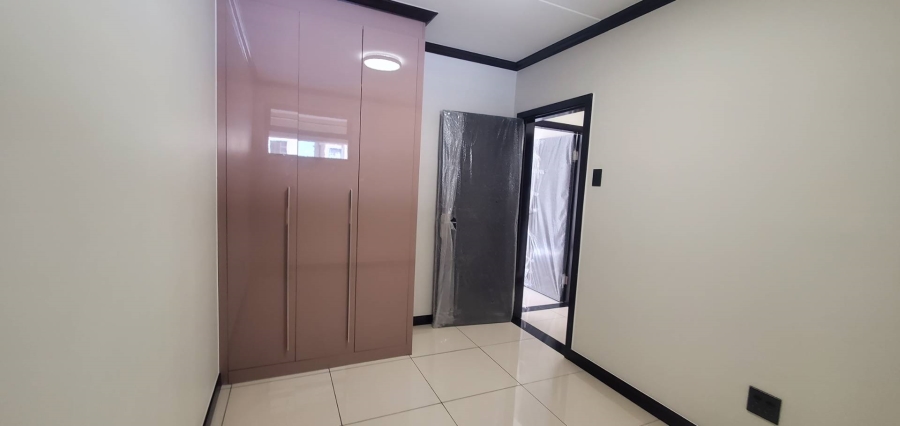 To Let 2 Bedroom Property for Rent in Blue Hills Gauteng