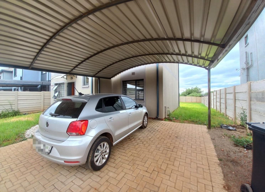 4 Bedroom Property for Sale in Lotus Gardens Gauteng