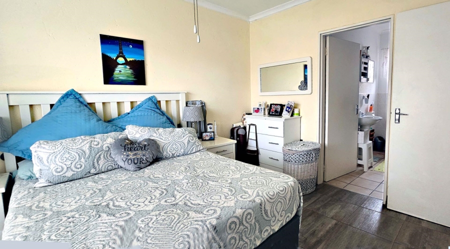 2 Bedroom Property for Sale in Radiokop Gauteng