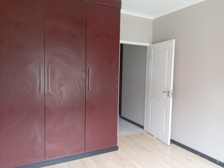 To Let 2 Bedroom Property for Rent in Solheim Gauteng