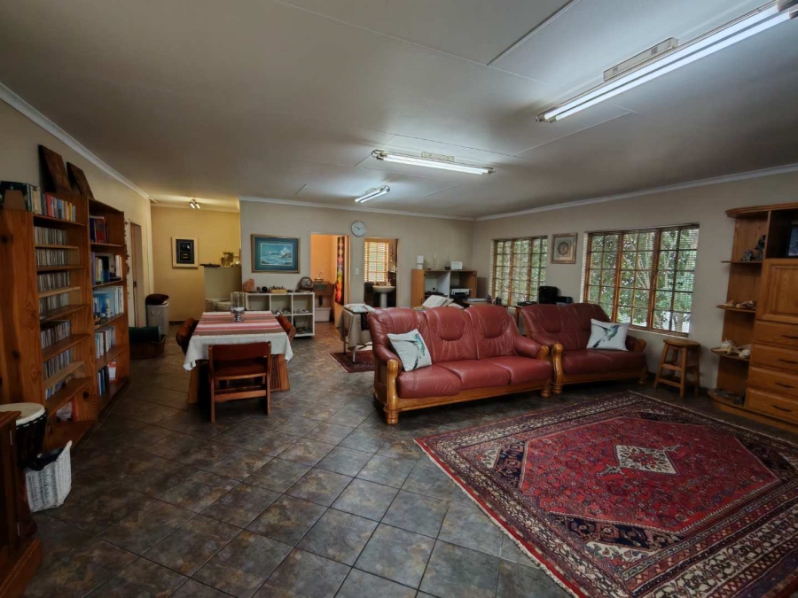 6 Bedroom Property for Sale in Clubview Gauteng